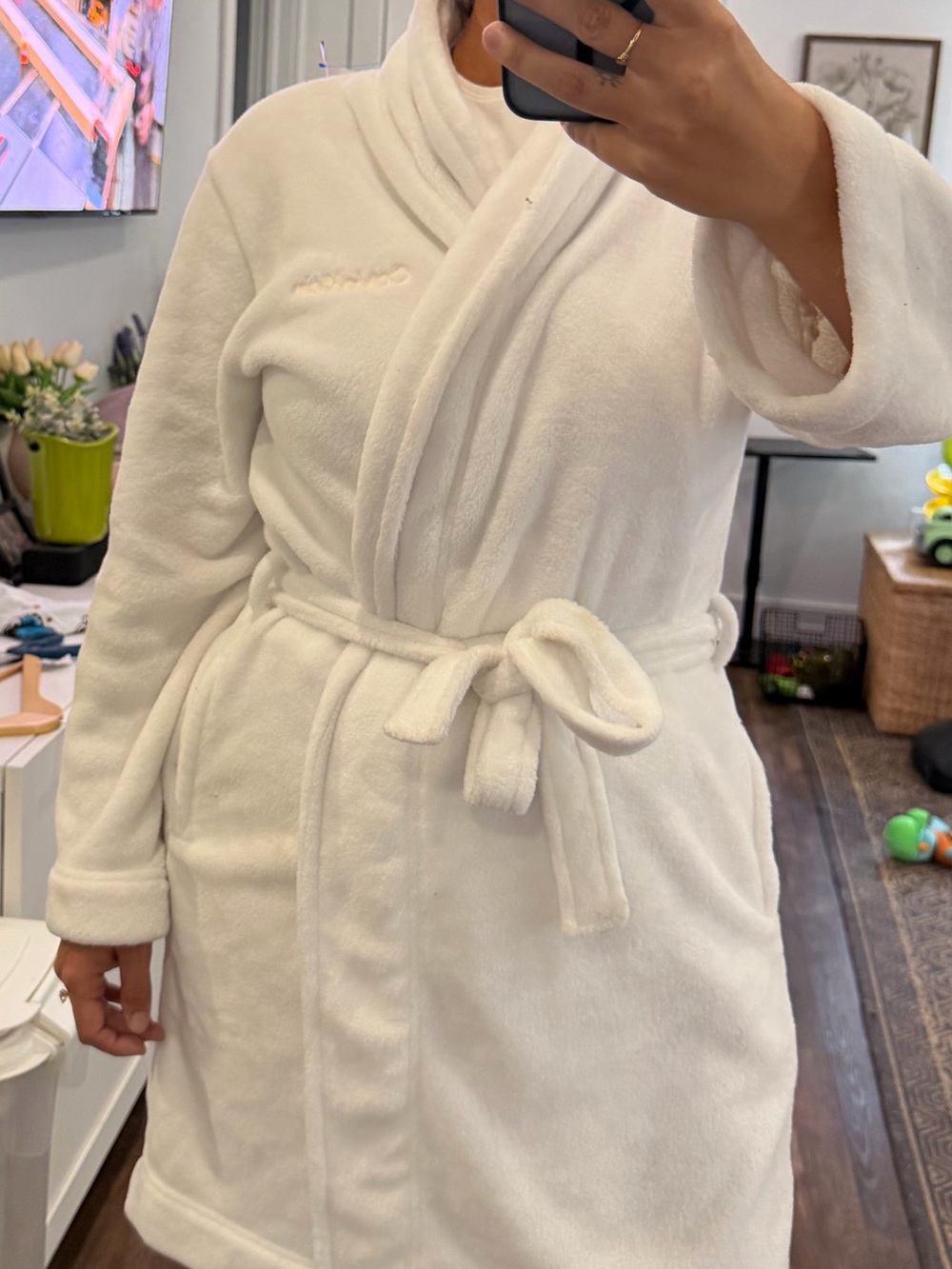 Calvin Klein White Plush Shawl-Collar Robe with Tie Belt